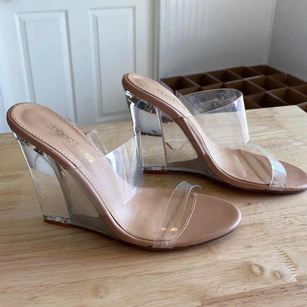 Shoe Dazzle Clear Wedge Heel Open Toe Tan Size 7